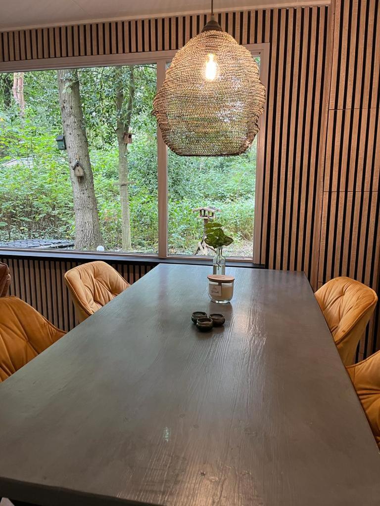 Huisje In Het Bos Zuidlaren Luaran gambar