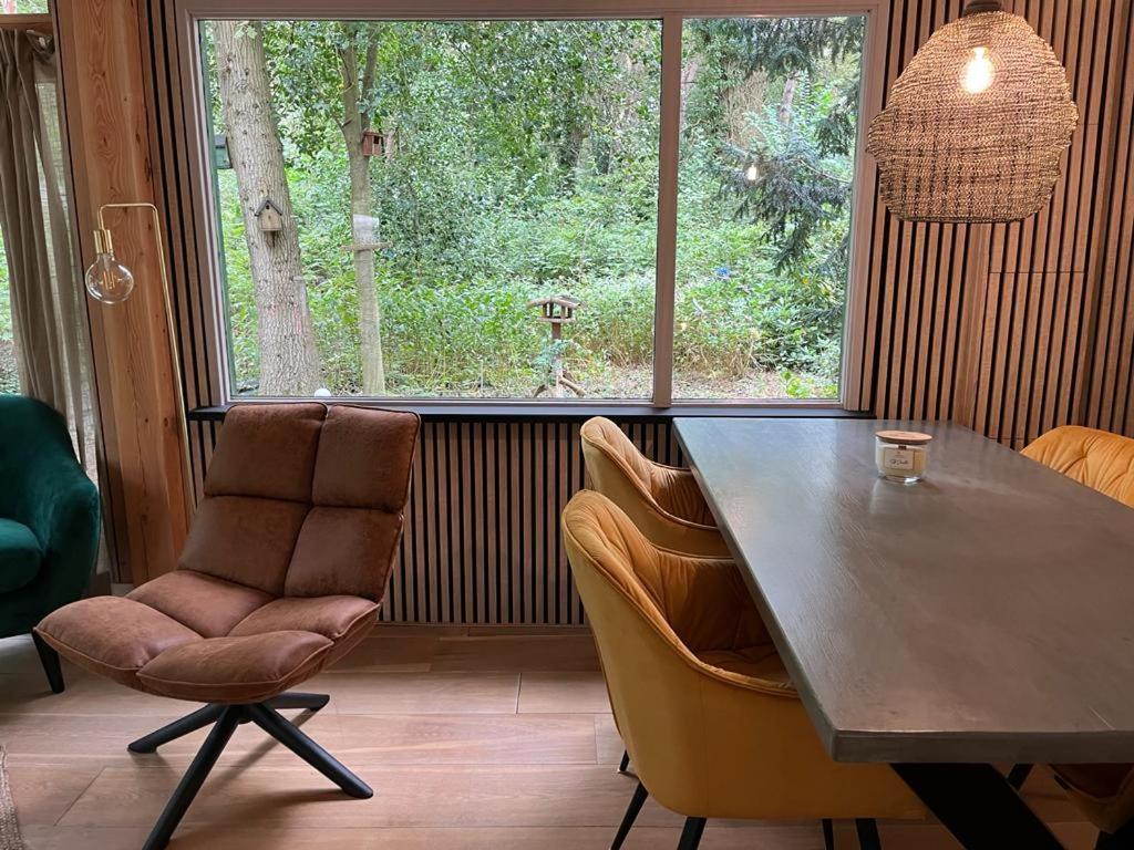 Huisje In Het Bos Zuidlaren Luaran gambar